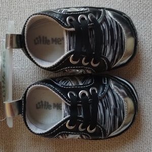 Little me Baby Crib Shoes Size 0-6 months